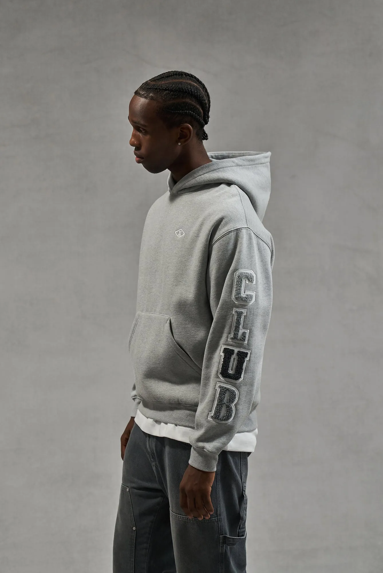 MULTIBADGE CHENILLE RELAXED HOODIE - GREY