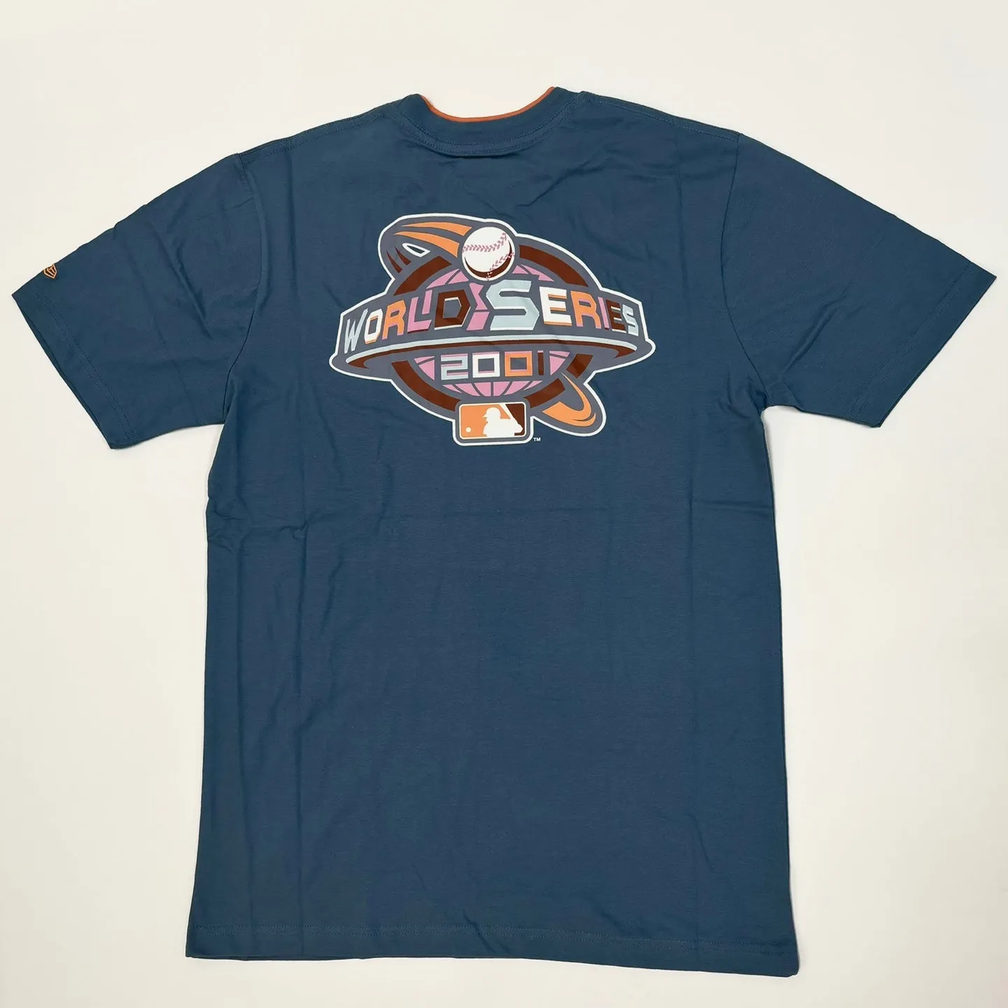 NEW ERA MLB Arizona Diamondbacks World Series 2001 Graphic T-shirt