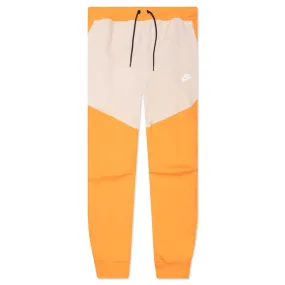 Sportswear Tech Fleece Joggers - Kumquat/Sanddrift