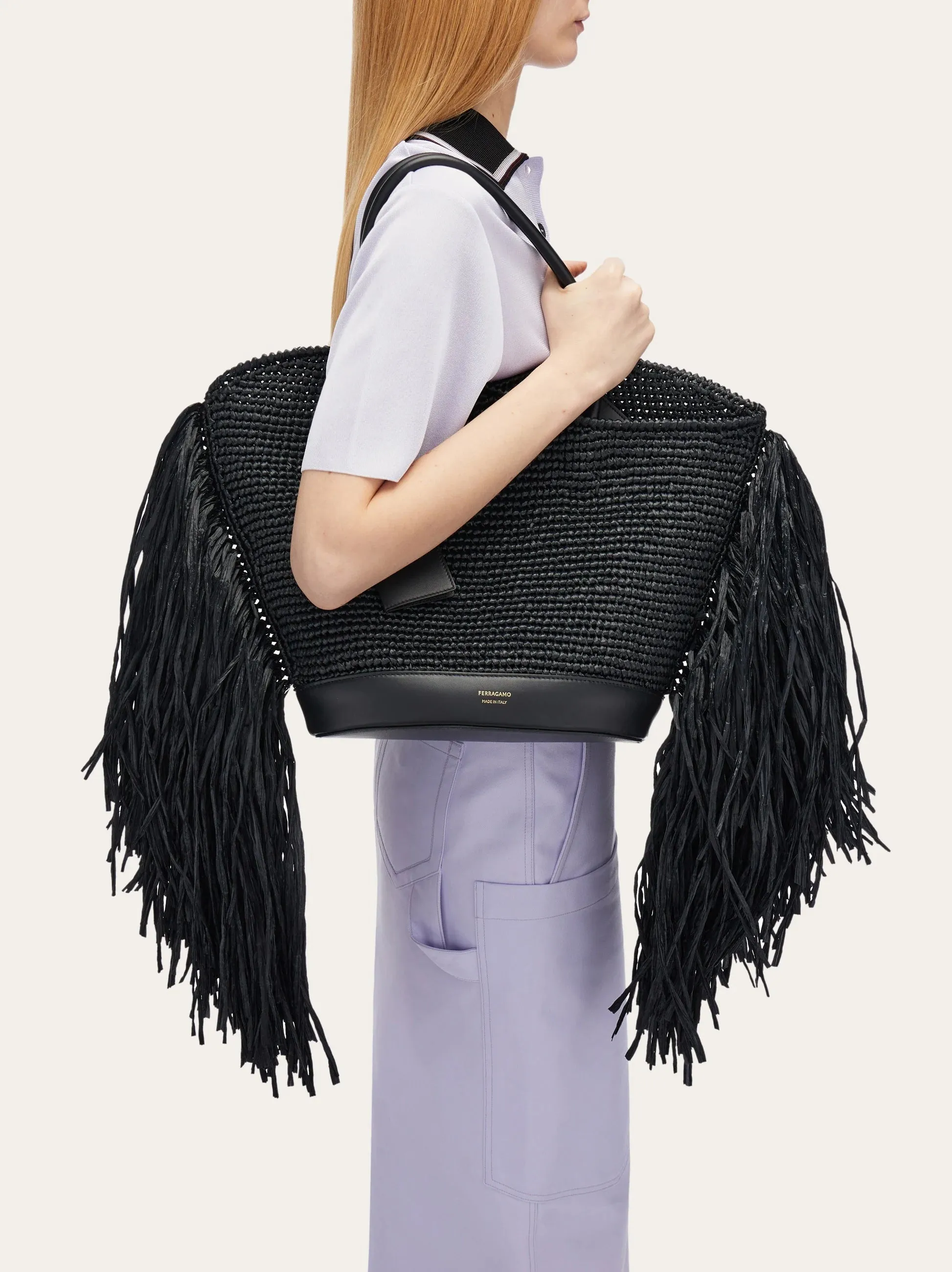 Tote bag with Cut-Out and Fringes in Black